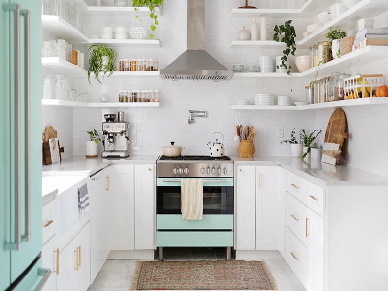 Gabinetes modulares de madera maciza blanca con diseño de celosía abierta para cocinas pequeñas