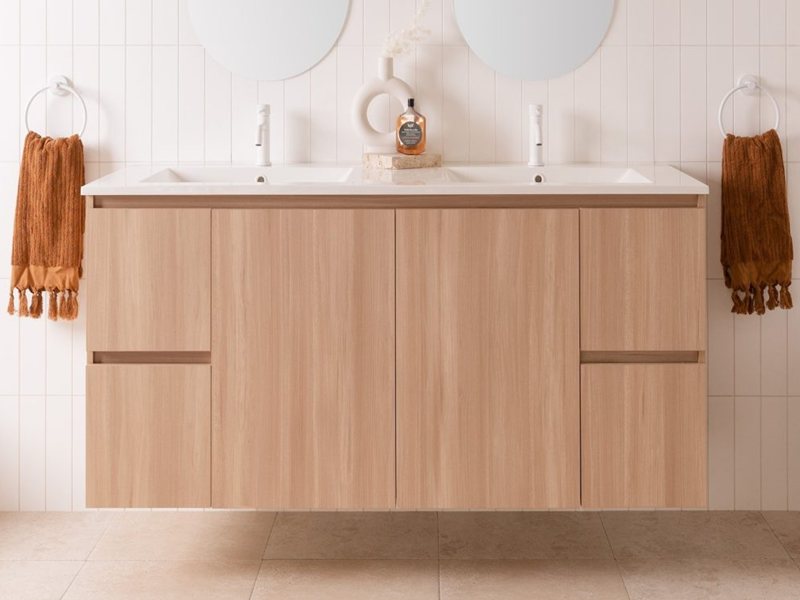LighModern estilo moderno acabado en veta de madera de melamina tocador de baño con diseño plano Estilo de lujo lacado en negro mueble de baño de madera maciza con estrías