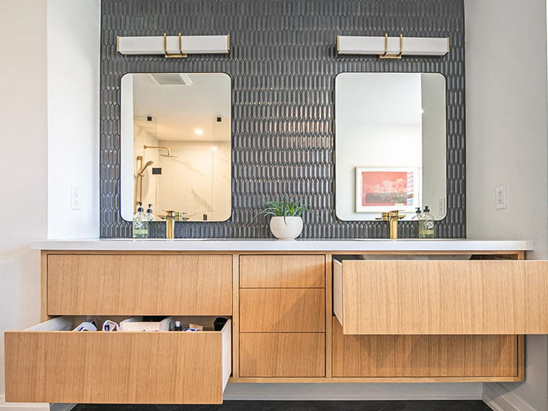 Gabinete de baño de madera maciza de roble blanco de estilo moderno con diseño de caja de bloqueo de almacenamiento